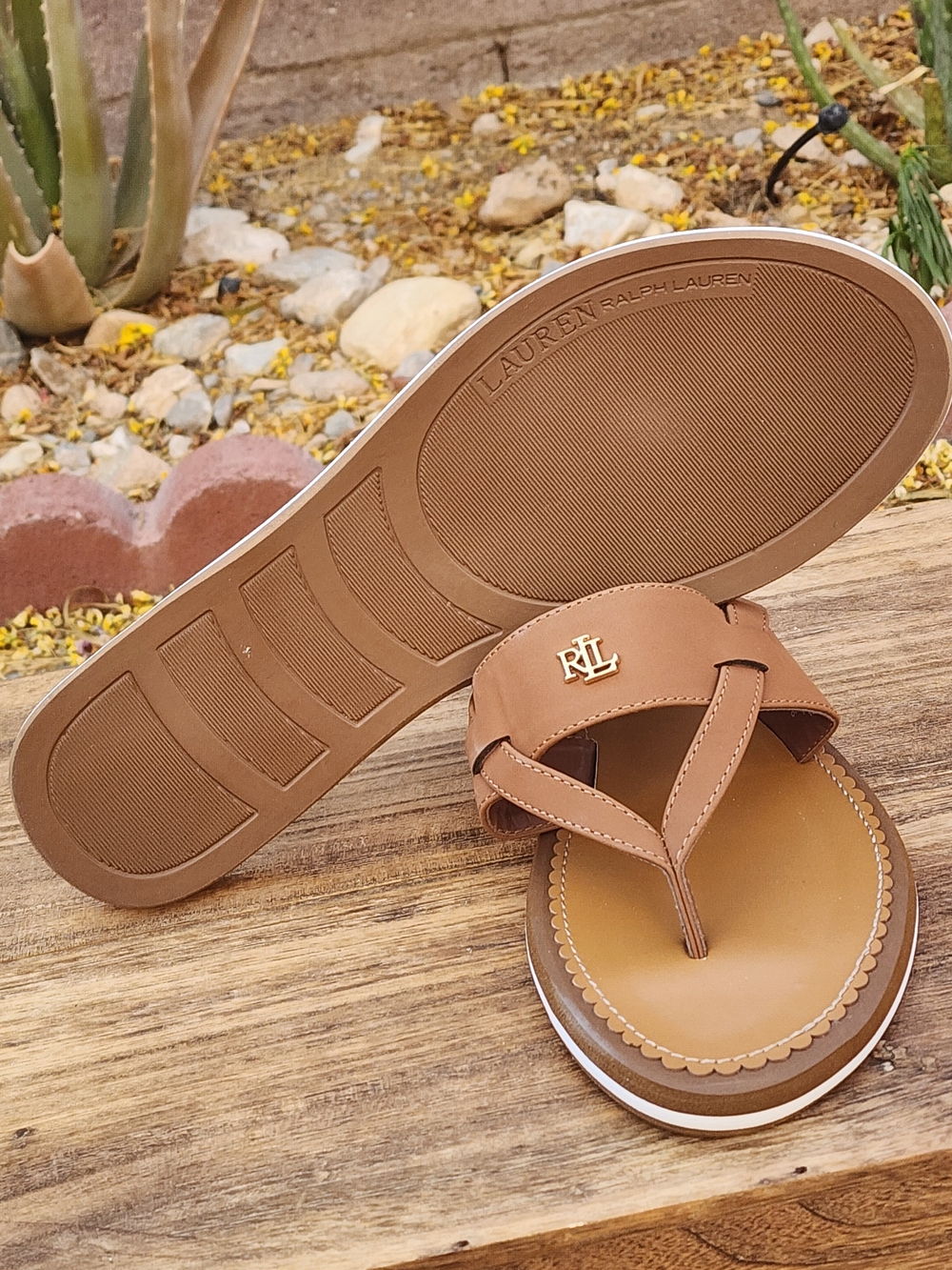 Lauren Ralph Lauren Women's Rosalind Tan Thong Sandals Size 10 - Picture 8 of 8